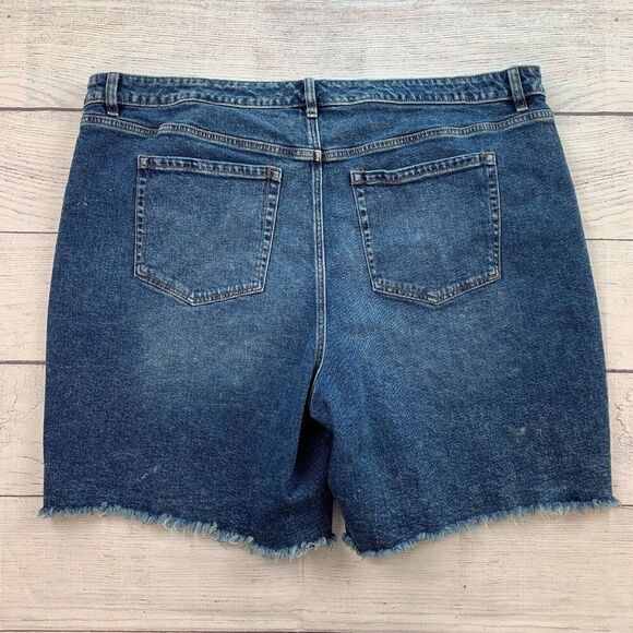 Lane Bryant Jean Shorts sz 24 Plus Mid Rise Boyfriend Berrmuda Inseam 5.5" - Picture 4 of 11